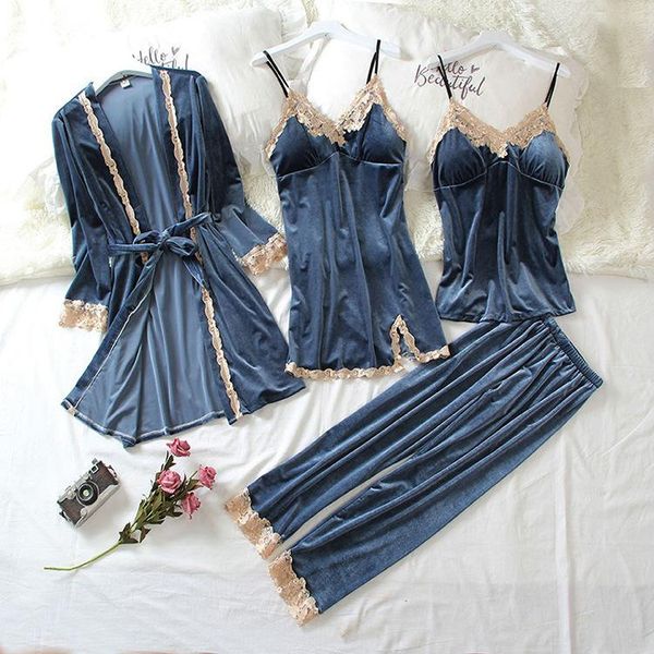 women's sleepwear 4pcs style nightgown suit female spring autumn sling nightdress gold velvet home service with chest pad, Black;red
women's sleepwear 4pcs style nightgown suit female spring autumn sling nightdress gold velvet home service with chest pad, Black;red