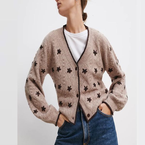 knits embroidered knit cardigan women vintage long sleeve bead applique cropped sweater female chic winter embroidery top, White
knits embroidered knit cardigan women vintage long sleeve bead applique cropped sweater female chic winter embroidery top, White