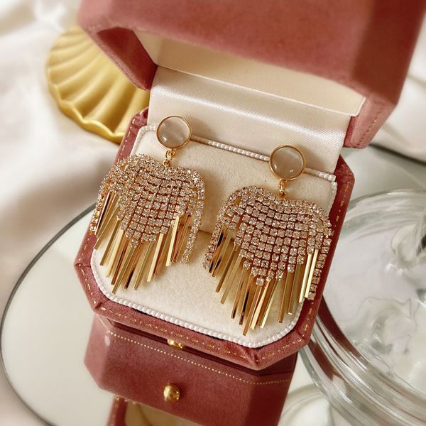 frenchheart-shapedtasselearringscateyeearringhigh-qualitytemperament2022newfashionwomensfashionearrings, Golden;silver
frenchheart-shapedtasselearringscateyeearringhigh-qualitytemperament2022newfashionwomensfashionearrings, Golden;silver