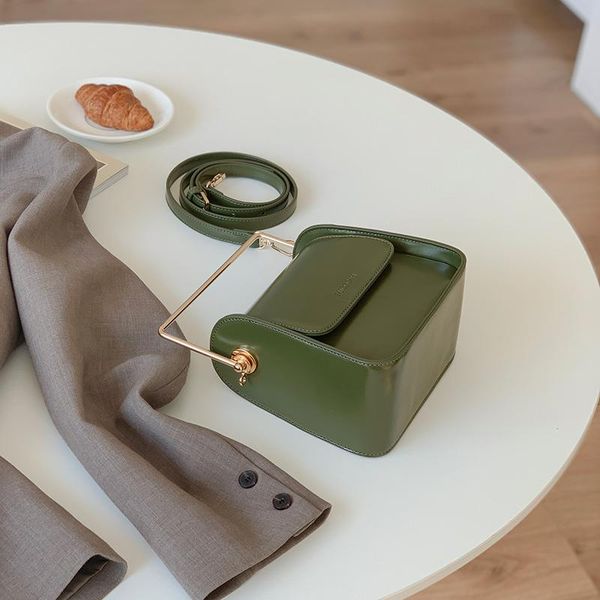 trendy metal pole portable square box bag retro messenger versatile design shoulder bags
trendy metal pole portable square box bag retro messenger versatile design shoulder bags