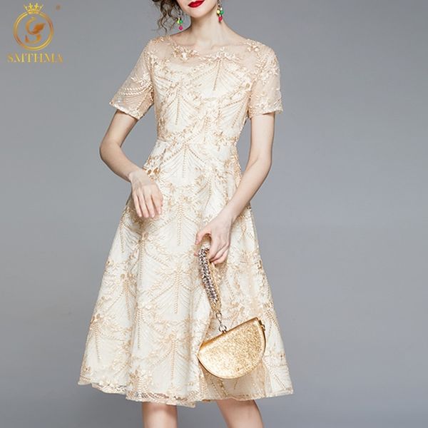 fashion designer summer mesh midi dress women short sleeve flowers embroidery vintage party dresses robe 210520, Black;gray
fashion designer summer mesh midi dress women short sleeve flowers embroidery vintage party dresses robe 210520, Black;gray
