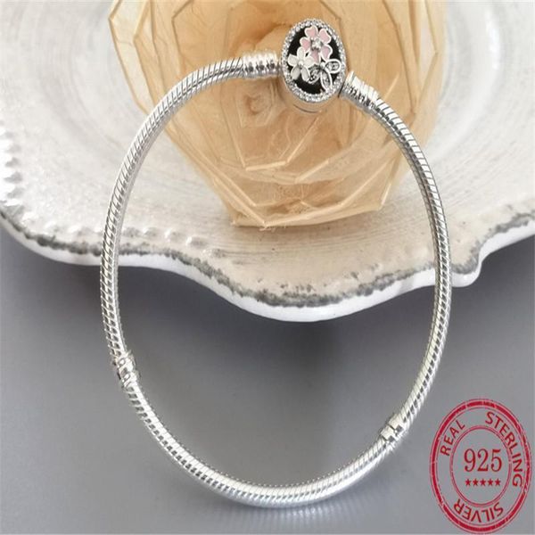 high-quality s925 sterling silver buckle magnolia bangle bracelet fit original european charms diy jewelry for bracelet1, Golden;silver
high-quality s925 sterling silver buckle magnolia bangle bracelet fit original european charms diy jewelry for bracelet1, Golden;silver