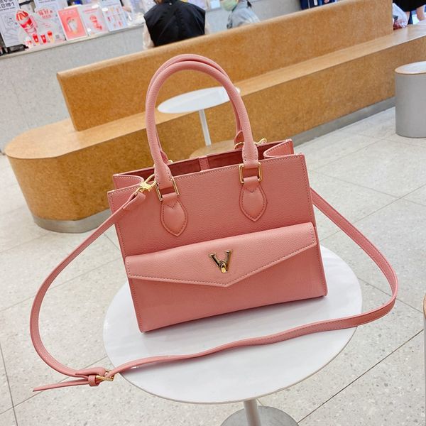 designer diagonal shoulder bags solid color cowhide small tote bag golden metal genuine leather messenger ladies
designer diagonal shoulder bags solid color cowhide small tote bag golden metal genuine leather messenger ladies
