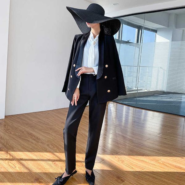 women's plus size professional pants suit two-piece autumn and winter double breasted ladies jacket casual trousers 210527, White
women's plus size professional pants suit two-piece autumn and winter double breasted ladies jacket casual trousers 210527, White