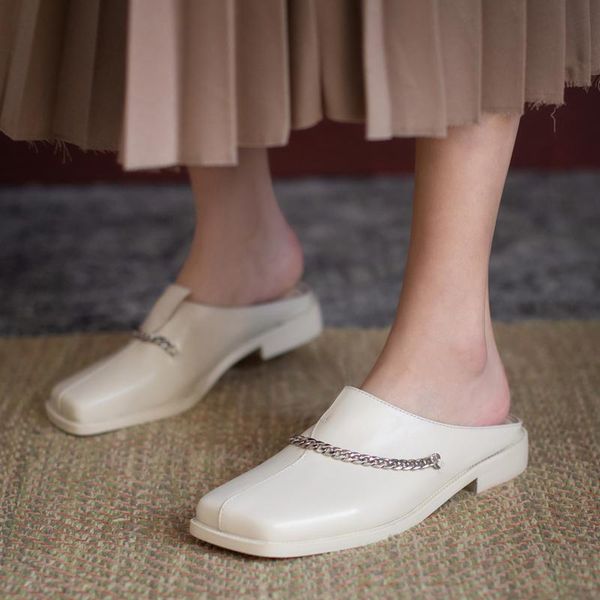slippers classic women mules metal chain decoration platform genuine leather flat shoes 2021 summer working casual woman, Black
slippers classic women mules metal chain decoration platform genuine leather flat shoes 2021 summer working casual woman, Black