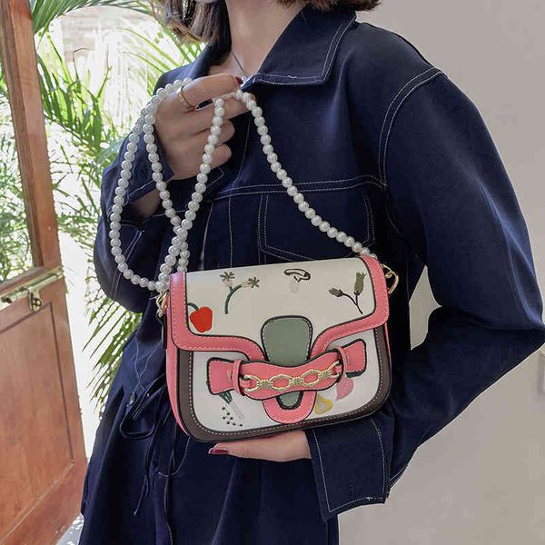 2022 latest models handbag wholesale red star same saddle embroidered thread flower fresh girl small fragrance pearl chain
2022 latest models handbag wholesale red star same saddle embroidered thread flower fresh girl small fragrance pearl chain
