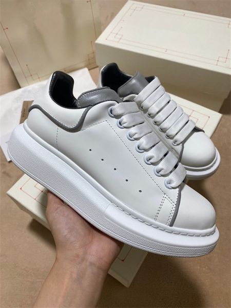 casual shoes classical men women low sneaker white star platform sandals party lovers, Black;red
casual shoes classical men women low sneaker white star platform sandals party lovers, Black;red
