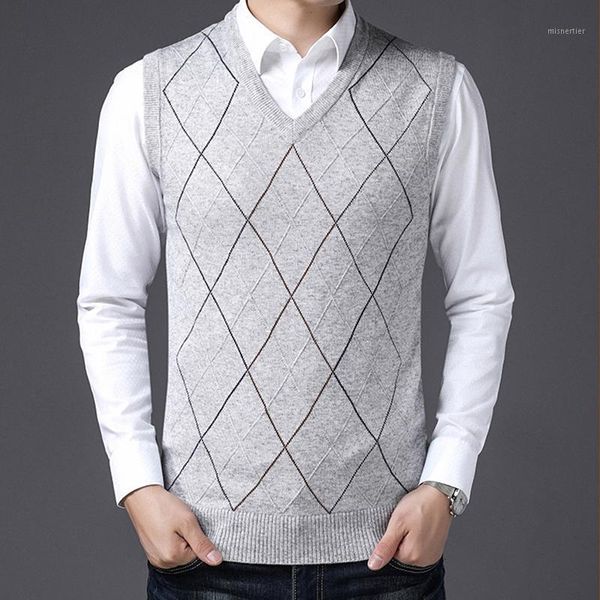 men's vests 4 colors fashion men argyle sweater vest classic sleeveless v neck slim fit tank knitwear plus size outfits m-2xl, Black;white
men's vests 4 colors fashion men argyle sweater vest classic sleeveless v neck slim fit tank knitwear plus size outfits m-2xl, Black;white