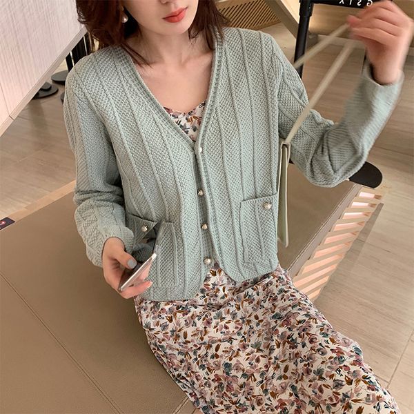 sweaters women's autumn pearl buckle v-neck knitted cardigan short tall fashion loose slim sweater jacket trend, White;black
sweaters women's autumn pearl buckle v-neck knitted cardigan short tall fashion loose slim sweater jacket trend, White;black