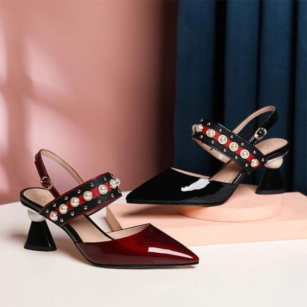 dress shoes the summer 2021 chunky heels sandal with bun and single strap high rhinestone rivet, Black
dress shoes the summer 2021 chunky heels sandal with bun and single strap high rhinestone rivet, Black