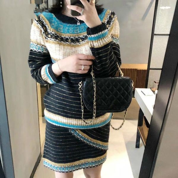 two piece dress black gold round neck contrast color striped sweater knit skirt woman suit casual simple fashion 2021 winter f372, White
two piece dress black gold round neck contrast color striped sweater knit skirt woman suit casual simple fashion 2021 winter f372, White