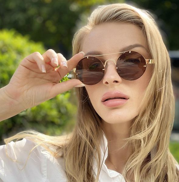 sunglasses 2021 fashion elastic temples brand designer round steampunk men vintage rimless sun glasses for women lentes de sol, White;black
sunglasses 2021 fashion elastic temples brand designer round steampunk men vintage rimless sun glasses for women lentes de sol, White;black