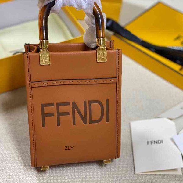 ff tuote bag mini sunshine shopping letter simple leather splicing portable one shoulder slant cross small square bagzlyzly
ff tuote bag mini sunshine shopping letter simple leather splicing portable one shoulder slant cross small square bagzlyzly
