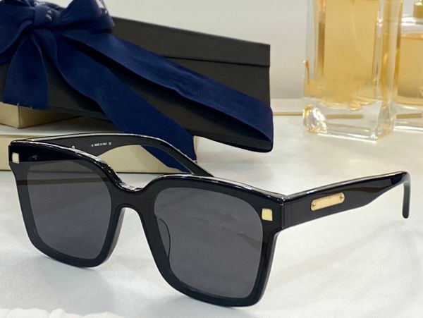 summer sunglasses for men women style focus-2 anti-ultraviolet retro plate square plank frame fashion eyeglasses random box, White;black
summer sunglasses for men women style focus-2 anti-ultraviolet retro plate square plank frame fashion eyeglasses random box, White;black