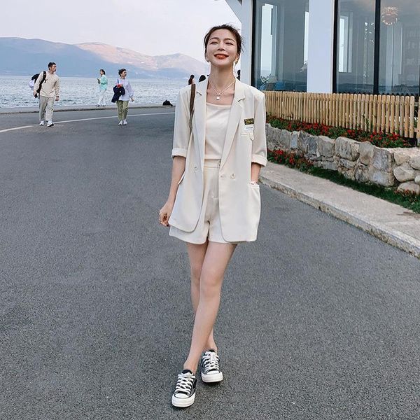tianluo temperament suit women's 2021 summer korean fried street small two piece set of high waist wide leg pants tracksuits, Gray
tianluo temperament suit women's 2021 summer korean fried street small two piece set of high waist wide leg pants tracksuits, Gray