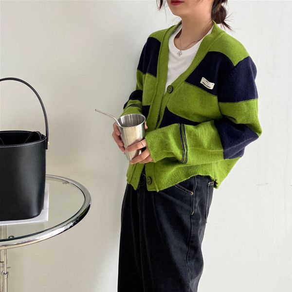 woman sweaters green cardigan spring autumn patchwork v-neck long sleeve knitted fashion casual clothes 2021 new, White;black
woman sweaters green cardigan spring autumn patchwork v-neck long sleeve knitted fashion casual clothes 2021 new, White;black