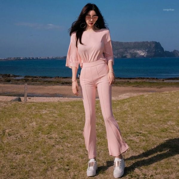 women's tracksuits 2021 direct selling cotton fashion suit solid color loose t-shirt + thin bell-bottoms casual two-piece female, Gray
women's tracksuits 2021 direct selling cotton fashion suit solid color loose t-shirt + thin bell-bottoms casual two-piece female, Gray