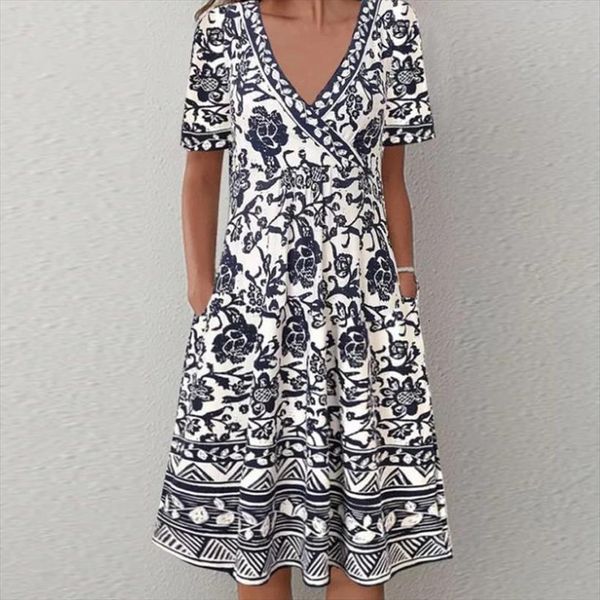 ethnic floral print vintage party womens dresses v neck short sleeves spring summer pocket pleated a line 5xl, Black;gray
ethnic floral print vintage party womens dresses v neck short sleeves spring summer pocket pleated a line 5xl, Black;gray