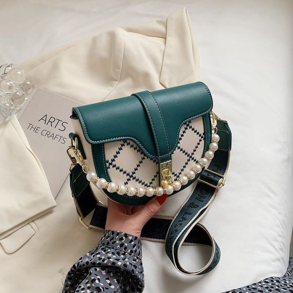 factory direct sale 75% off women 2021 autumn new single shoulder messenger saddle pearl chain contrast color women's bags
factory direct sale 75% off women 2021 autumn new single shoulder messenger saddle pearl chain contrast color women's bags