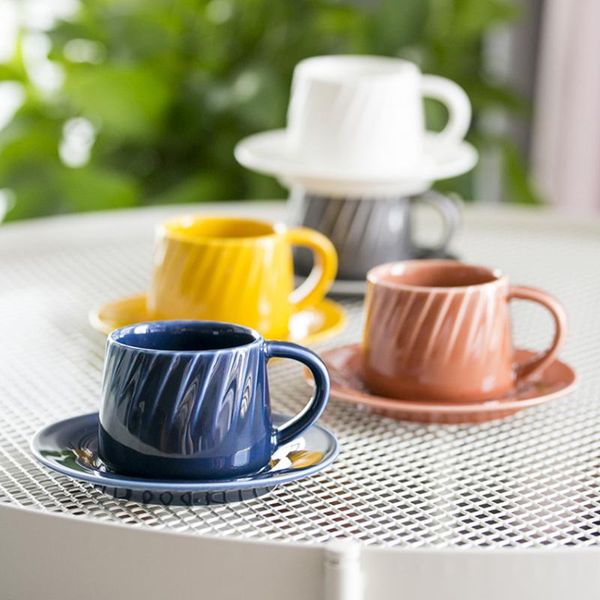 cups & saucers 150ml tea and saucers, with spiral pattern, british coffee cups, porcelain set for office home, oven dishwasher safe
cups & saucers 150ml tea and saucers, with spiral pattern, british coffee cups, porcelain set for office home, oven dishwasher safe