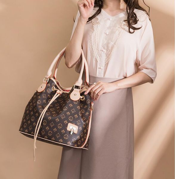 high-quality luxury printed design women bucket bag classic fashion women shoulder messenger bag pu high capacity handbag
high-quality luxury printed design women bucket bag classic fashion women shoulder messenger bag pu high capacity handbag