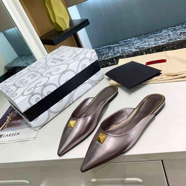 70% off wholesale flip-flops with summer new style shoes for women solid color fashion low-heeled thin half slippers external wear pointed t, Black
70% off wholesale flip-flops with summer new style shoes for women solid color fashion low-heeled thin half slippers external wear pointed t, Black