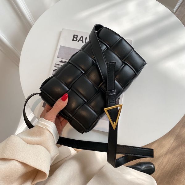 louis vutton bagsoft leather plaid woven boston pillow 2020 new trend zhao ruth same messenger net red small square bagf bag
louis vutton bagsoft leather plaid woven boston pillow 2020 new trend zhao ruth same messenger net red small square bagf bag