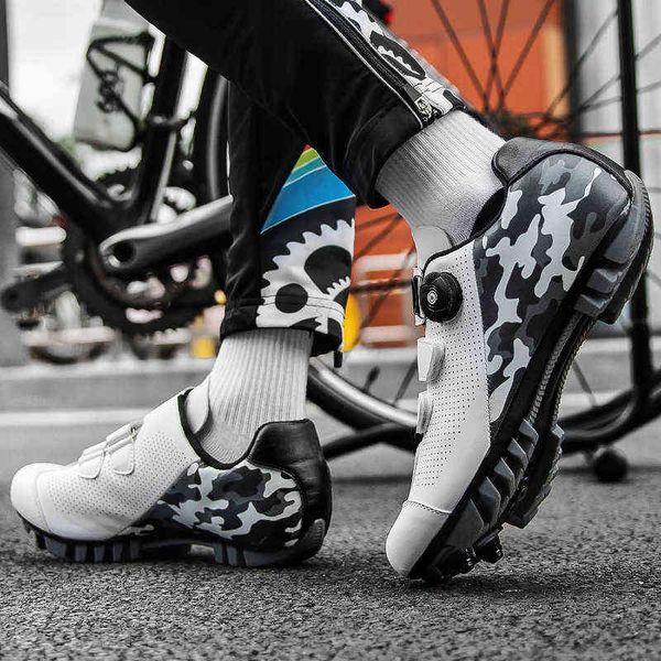 2021 mountain bike riding shoes men's self-locking booster breathable fashion, Black
2021 mountain bike riding shoes men's self-locking booster breathable fashion, Black