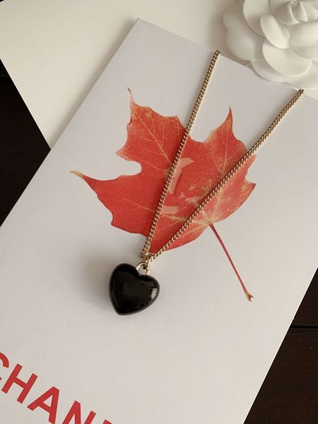 luxury designer jewelry womens necklaces pendants double letters c black heart love resin copper fashion with original box 18k gold plated, Silver
luxury designer jewelry womens necklaces pendants double letters c black heart love resin copper fashion with original box 18k gold plated, Silver
