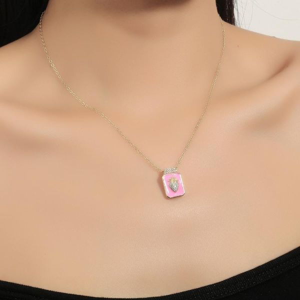 pendant necklaces 2021 fashion square strawberry hip hop necklace cute creative jewelry personality for women party accessories gift, Silver
pendant necklaces 2021 fashion square strawberry hip hop necklace cute creative jewelry personality for women party accessories gift, Silver