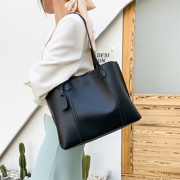 evening bags autumn single shoulder large capacity messenger droadband female solid color handbag luxury ladies bucket pu bag
evening bags autumn single shoulder large capacity messenger droadband female solid color handbag luxury ladies bucket pu bag