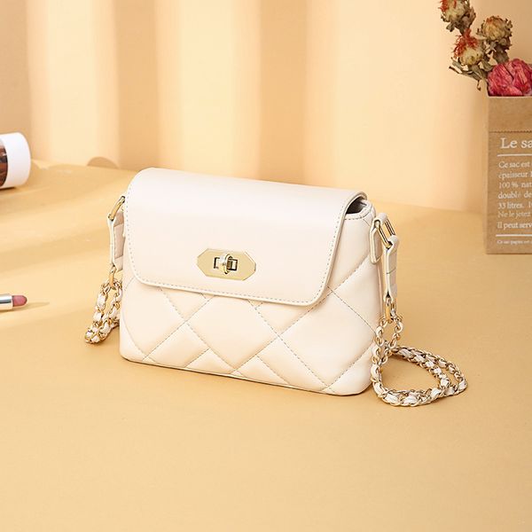 niche design lingge chain fashion small 2021 new trendy net red versatile single shoulder messenger women's bag
niche design lingge chain fashion small 2021 new trendy net red versatile single shoulder messenger women's bag