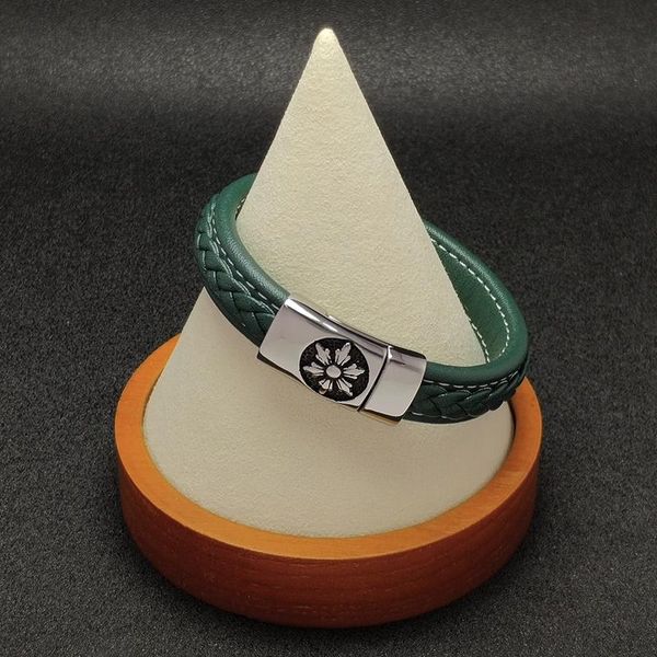 charm bracelets trendy men bracelet green braided leather bangle stainless steel magnet buckle male wristband fashion punk wrist jewelry sy0, Golden;silver
charm bracelets trendy men bracelet green braided leather bangle stainless steel magnet buckle male wristband fashion punk wrist jewelry sy0, Golden;silver