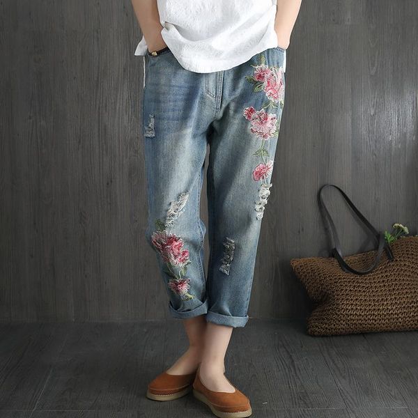 flower embroidery jeans women high waist casual loose harem denim capris pants 2021 fashion vintage summer ripped hole women's, Blue
flower embroidery jeans women high waist casual loose harem denim capris pants 2021 fashion vintage summer ripped hole women's, Blue