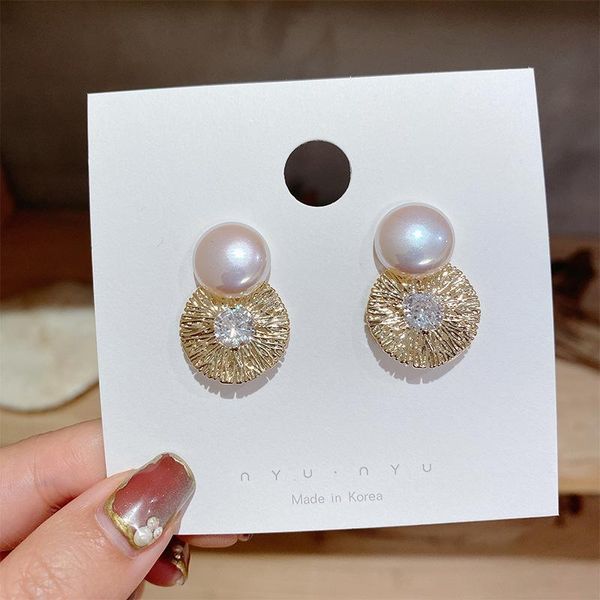stud minar unique design big imitation pearl earring for women ladies coin shiny rhinestone wedding jewelry, Golden;silver
stud minar unique design big imitation pearl earring for women ladies coin shiny rhinestone wedding jewelry, Golden;silver