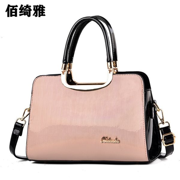 handbag women's
handbag women's