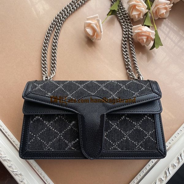 luxurys designers shoulder bag 2022 chain messenger bag fashion vintage women purse classic crossbody bag shopping szie 25*13*7cm
luxurys designers shoulder bag 2022 chain messenger bag fashion vintage women purse classic crossbody bag shopping szie 25*13*7cm