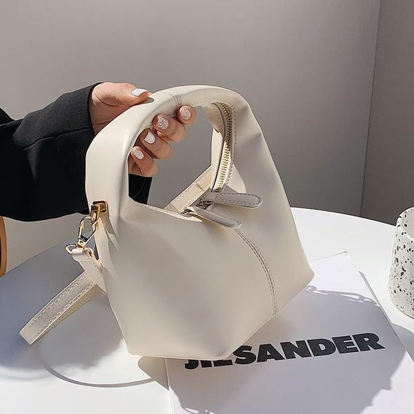 elegant female tote bucket bag 2021 qquality soft pu leather women's designer shoulder messenger bags
elegant female tote bucket bag 2021 qquality soft pu leather women's designer shoulder messenger bags