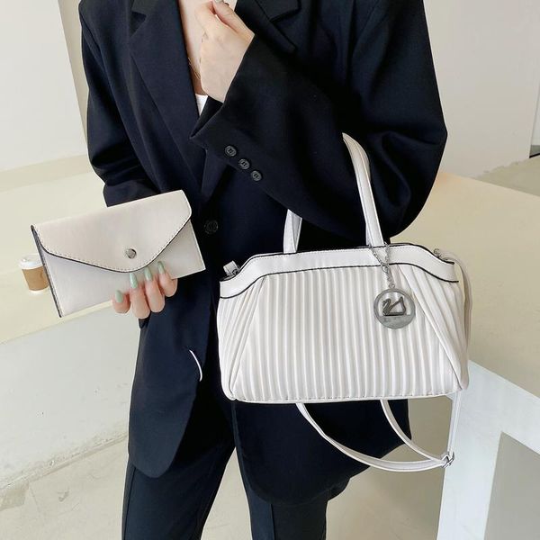 evening bags vintage handbag and purse luxury large capacity totes dress shoulder for women 2021 soft crossbody bag wallet
evening bags vintage handbag and purse luxury large capacity totes dress shoulder for women 2021 soft crossbody bag wallet