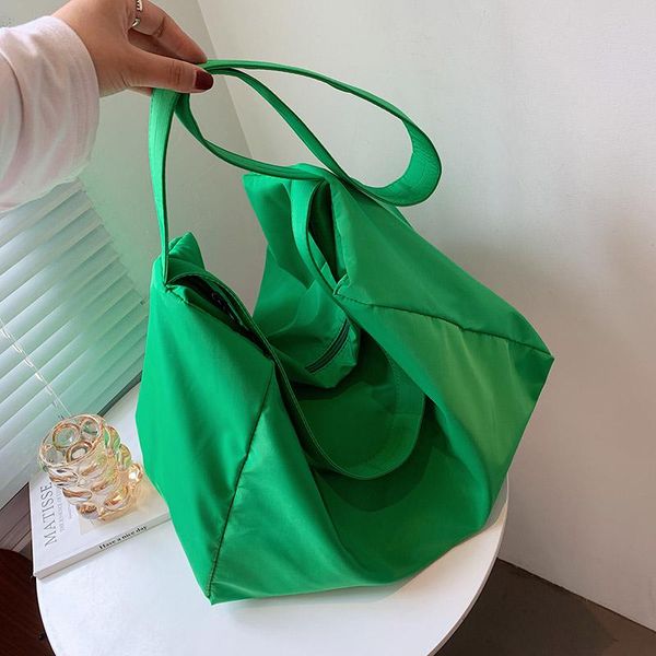 evening bags large capacity nylon big shoulder bag for women 2021 fashion summer travel trends handbags green good quality
evening bags large capacity nylon big shoulder bag for women 2021 fashion summer travel trends handbags green good quality
