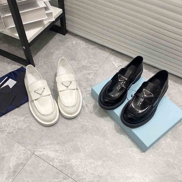 summer new small leather shoes women's one foot black patent british style mary fashion fairy outlets
summer new small leather shoes women's one foot black patent british style mary fashion fairy outlets