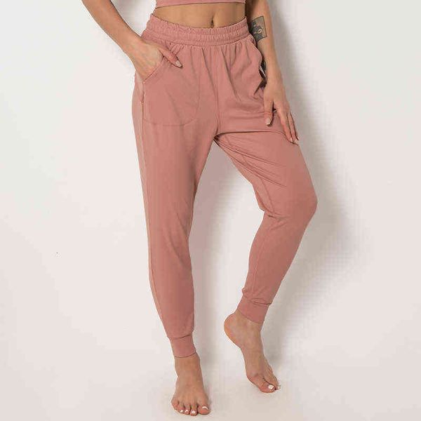 Women's Pants Capris 2021 nude sports casual pant's high elastic loose Leggings breathable running nine Legging's summer, Black;white
Women's Pants Capris 2021 nude sports casual pant's high elastic loose Leggings breathable running nine Legging's summer, Black;white