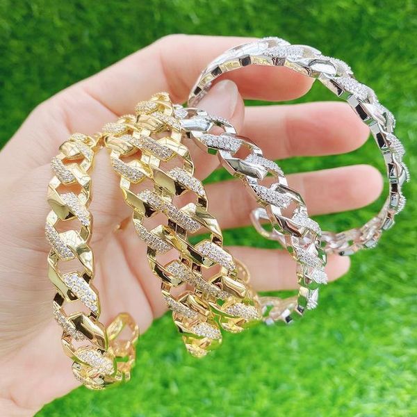 3pcs design zircon spiral style bangles crystal stone bangle fashion jewelry for women 51655, Black
3pcs design zircon spiral style bangles crystal stone bangle fashion jewelry for women 51655, Black