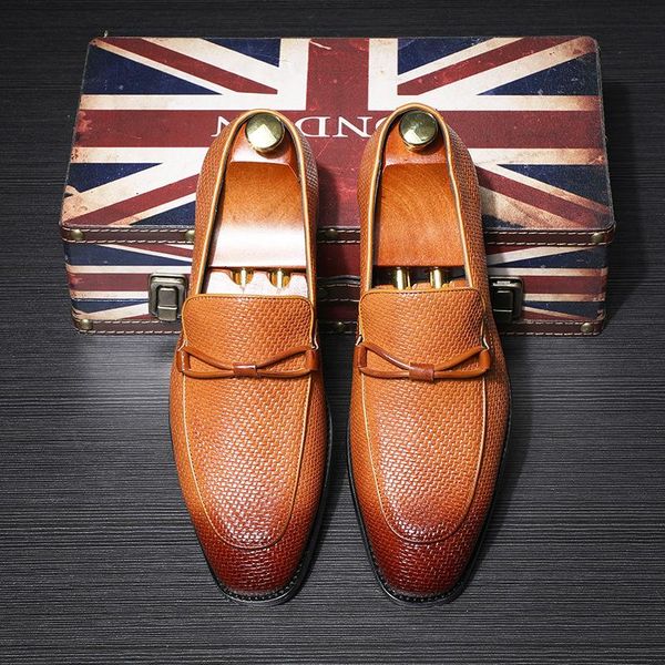 dress shoes brand yellow black men business pointed toe men's wedding genuine leather formal man casual flats
dress shoes brand yellow black men business pointed toe men's wedding genuine leather formal man casual flats