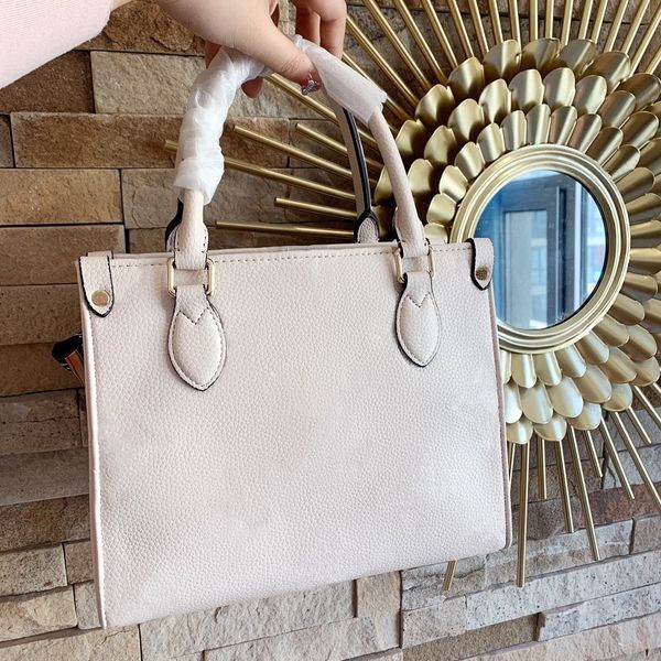 handbag purse outdoor leisure fashion womens totes bags classic letter printing design mini 24cm lady bag
handbag purse outdoor leisure fashion womens totes bags classic letter printing design mini 24cm lady bag
