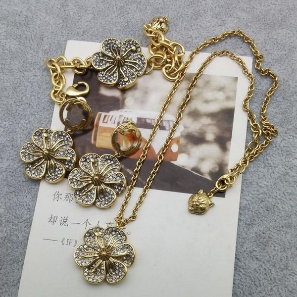 earrings & necklace 2021 vintage luxury jewelry set gold chain flower for women retro bracelet letter earring girls ear decoration, Silver
earrings & necklace 2021 vintage luxury jewelry set gold chain flower for women retro bracelet letter earring girls ear decoration, Silver