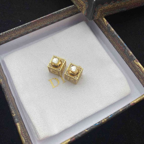 design jewelry stars lucky dice full of diamonds design flash earrings street shooting beautiful idols, Silver
design jewelry stars lucky dice full of diamonds design flash earrings street shooting beautiful idols, Silver
