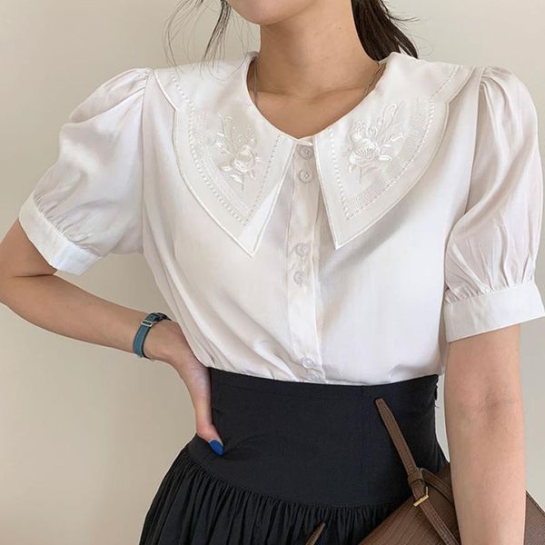 korean chic women embroidery blouse casual turn-down collar short puff sleeve shirts female black/white fashion blusas women's blouses
korean chic women embroidery blouse casual turn-down collar short puff sleeve shirts female black/white fashion blusas women's blouses