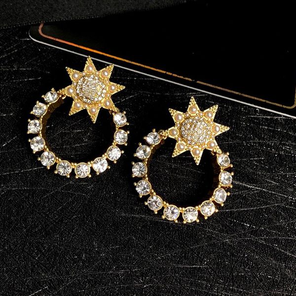 l2-008 stud designer earrings classic double letter sunflower ring diamond 925 silver needle with box set, Golden;silver
l2-008 stud designer earrings classic double letter sunflower ring diamond 925 silver needle with box set, Golden;silver