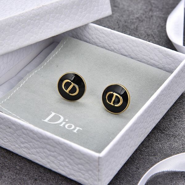 2021 new designer 2021 family letter drop glaze round button earrings vintage fashion, Golden
2021 new designer 2021 family letter drop glaze round button earrings vintage fashion, Golden